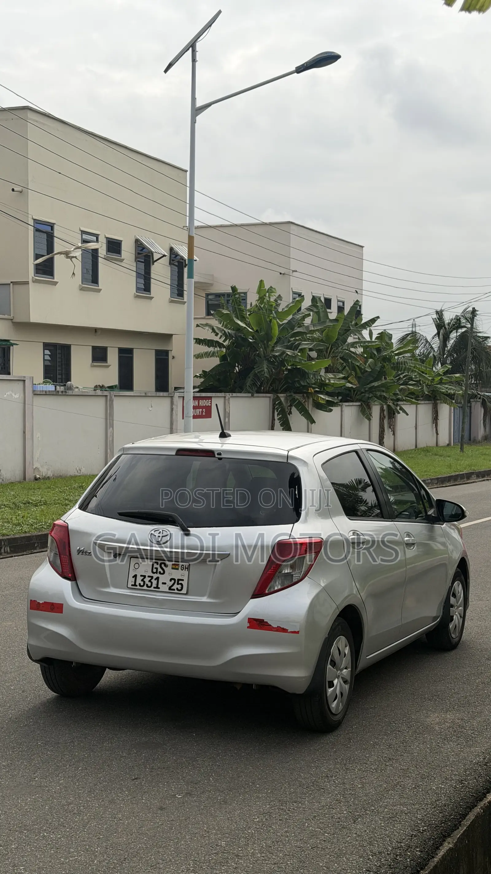 Toyota Vitz 1.0 FWD 5dr 2013 Gray