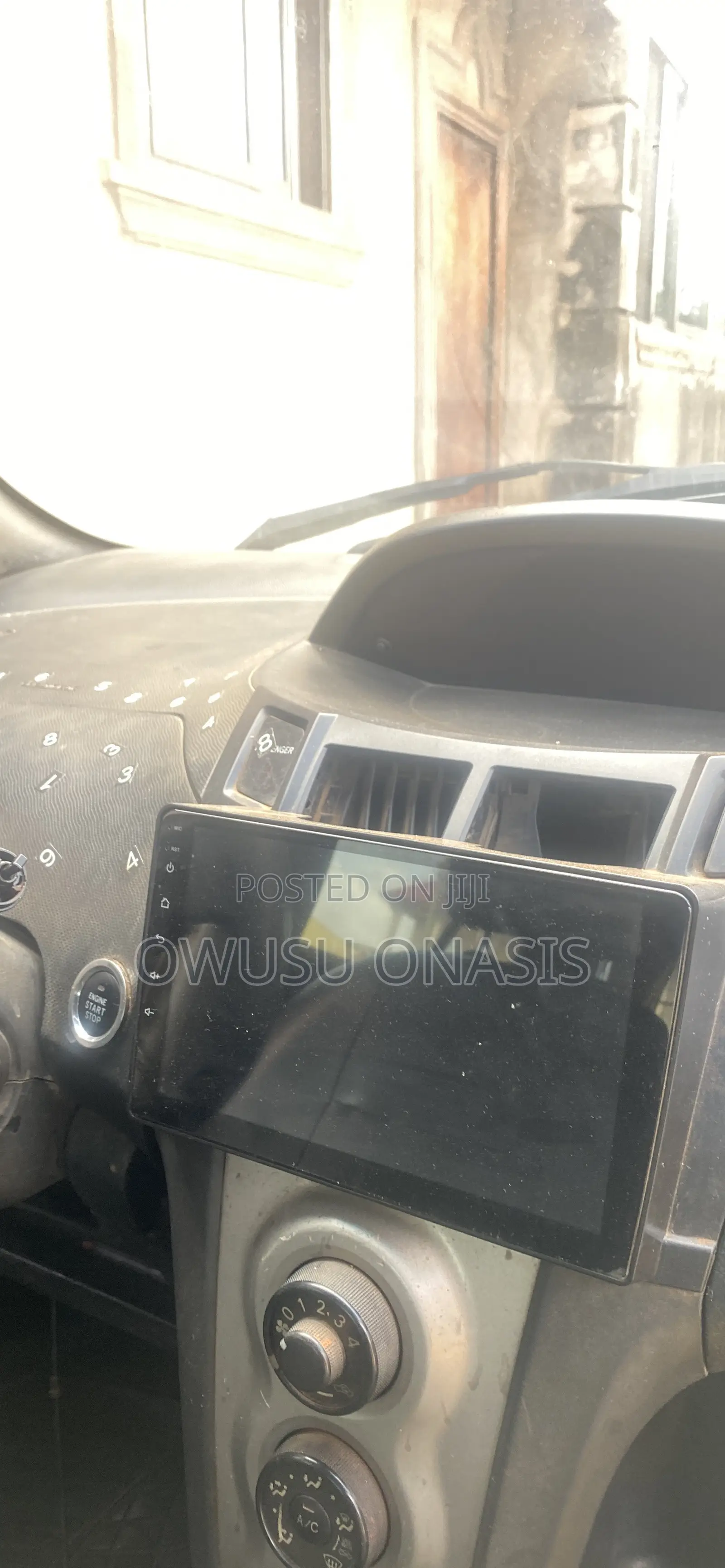 Toyota Vitz 1.0 FWD 3dr 2010 Silver