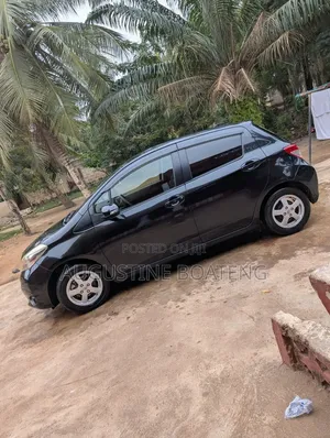 Toyota Vitz 2012 Black