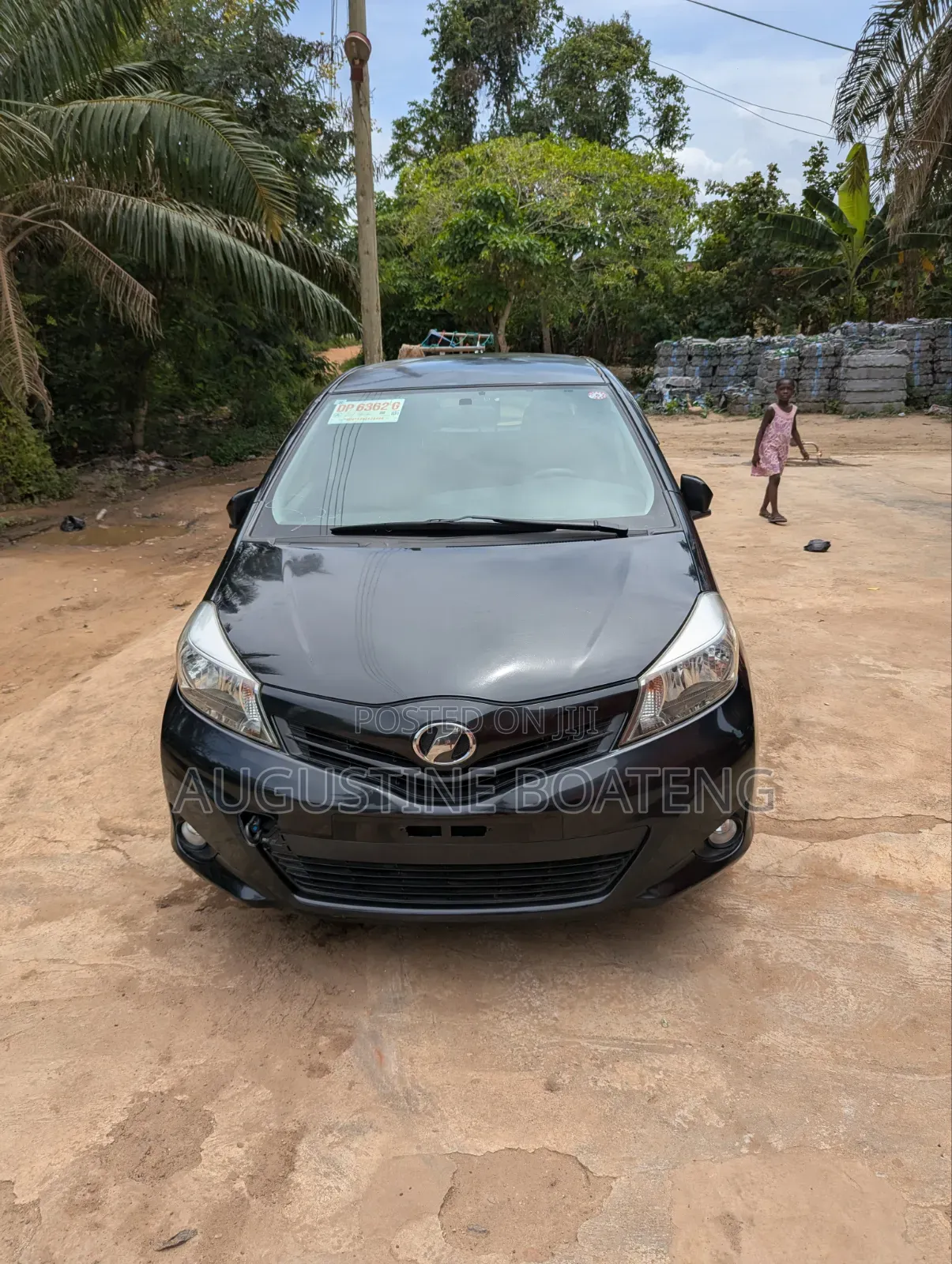 Toyota Vitz 2012 Black