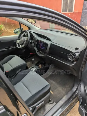 Toyota Vitz 2012 Black