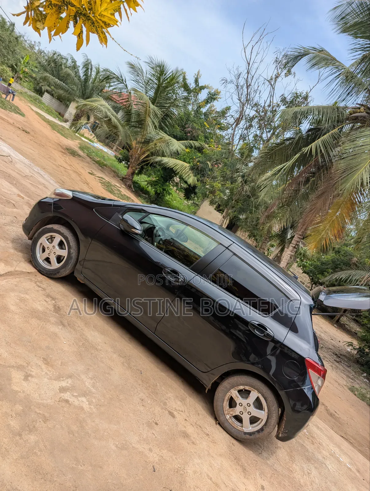 Toyota Vitz 2012 Black