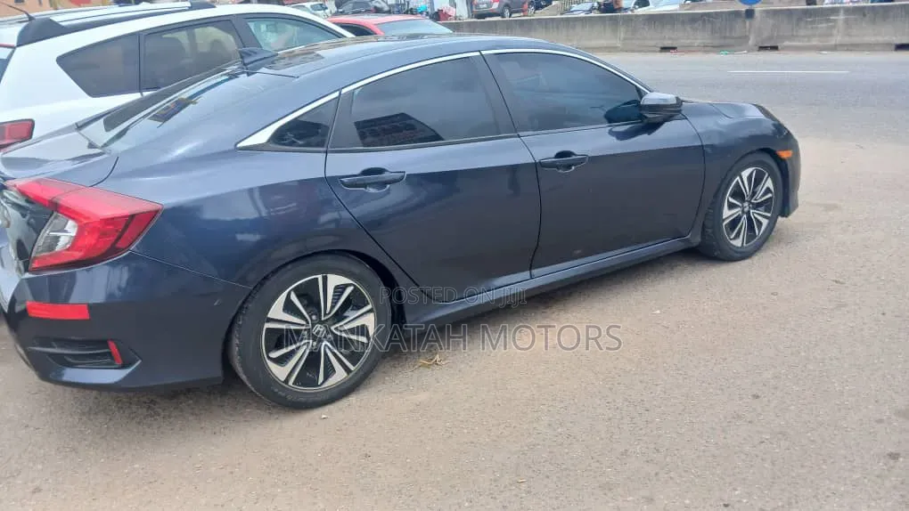 Honda Civic 2017 Blue