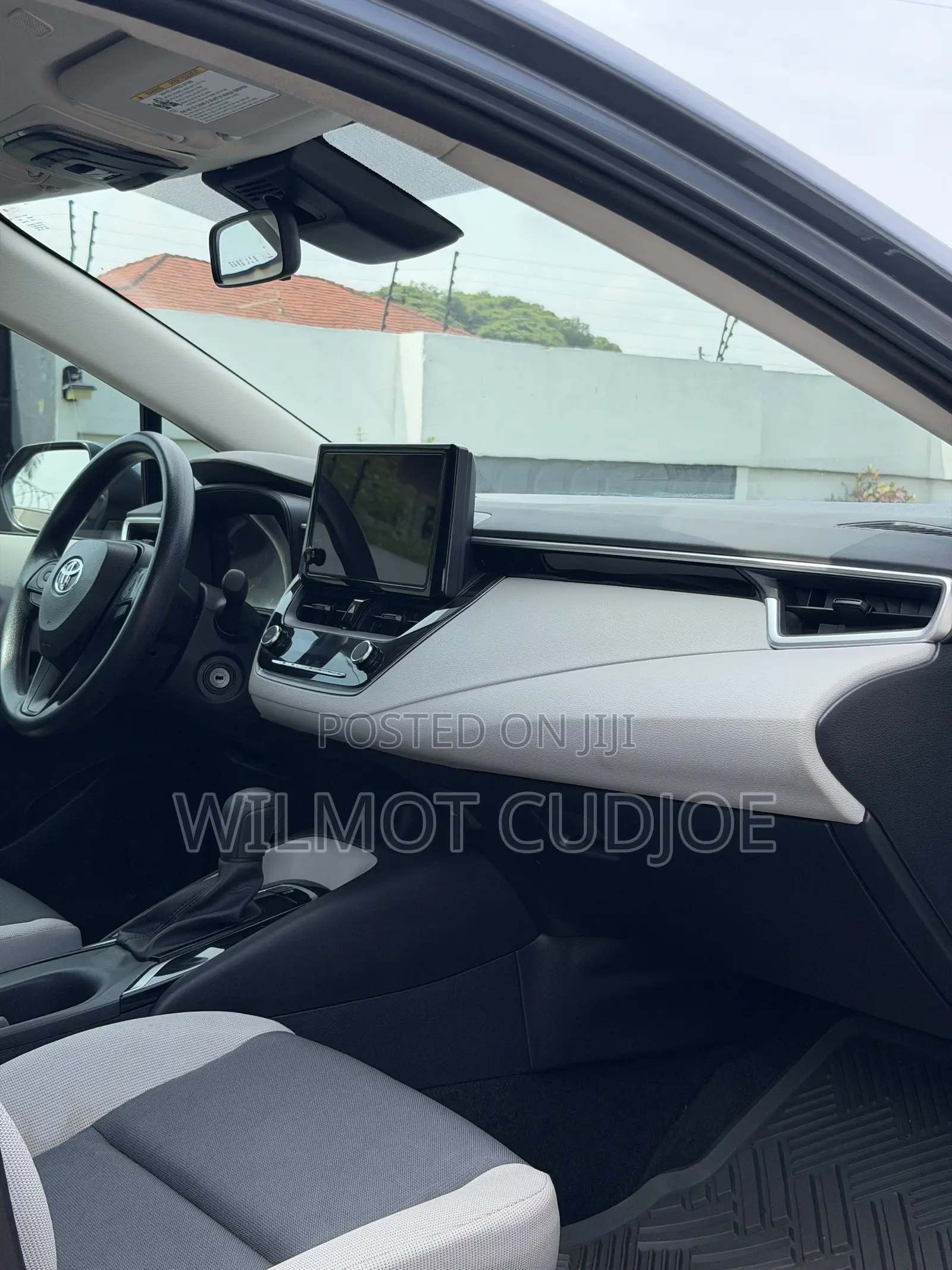 Toyota Corolla LE 2024 Gray