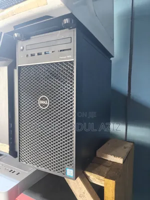 Desktop Computer Dell Precision 3000 8GB Intel Core i5 HDD 1T