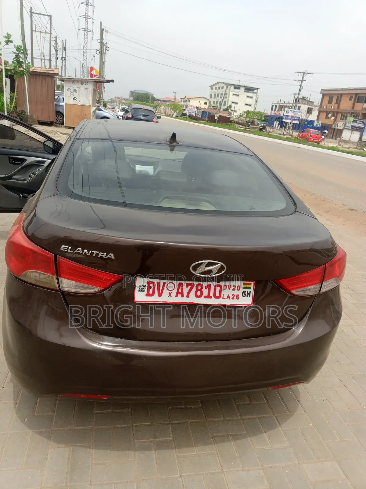 Hyundai Elantra 2012 Brown