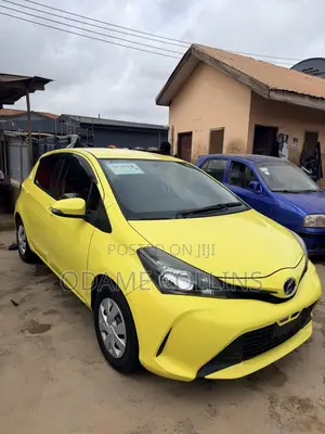 Toyota Vitz 1.3 FWD 5dr 2015 Yellow