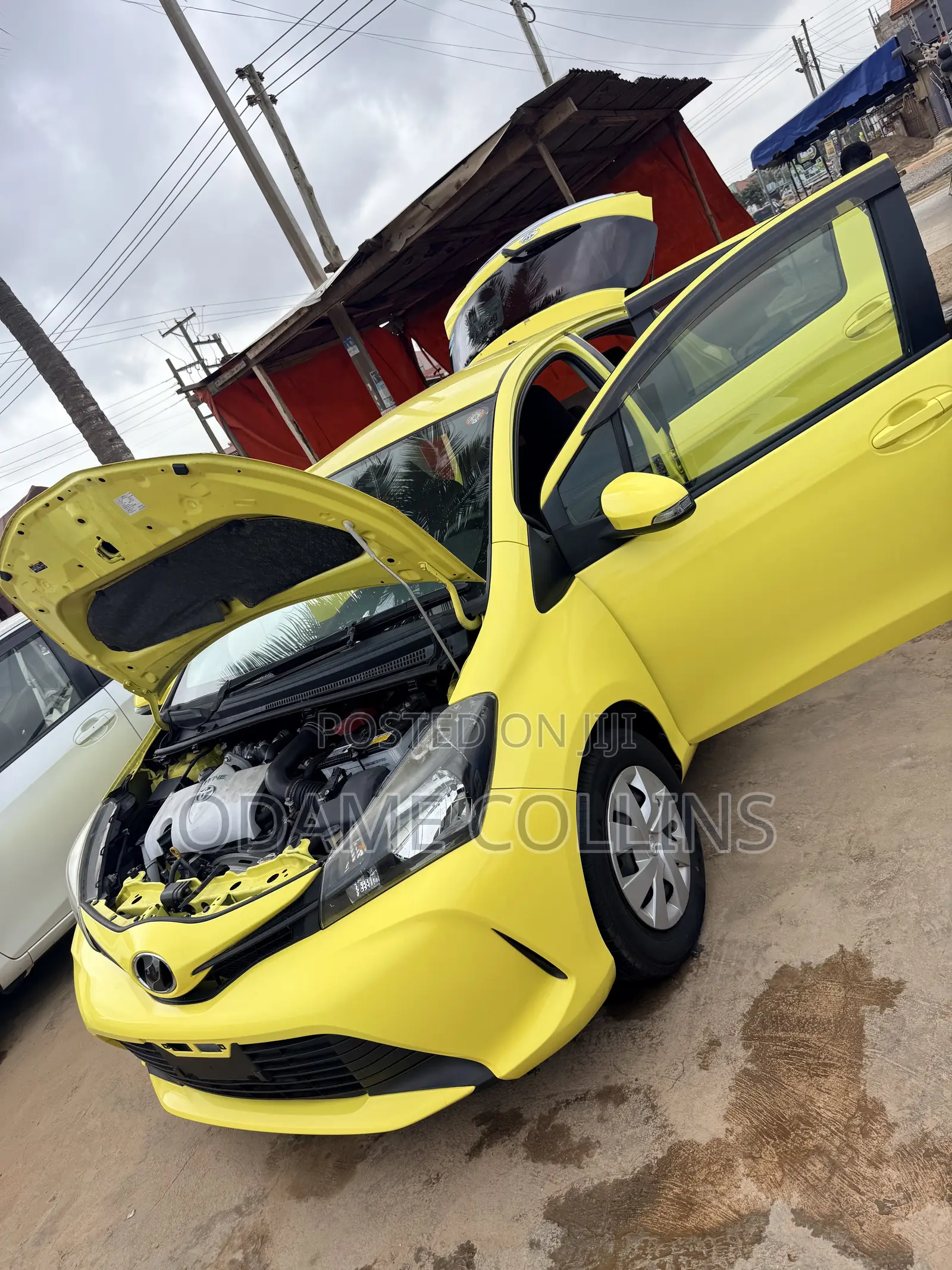 Toyota Vitz 1.3 FWD 5dr 2015 Yellow