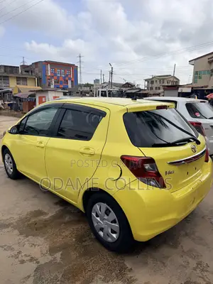 Toyota Vitz 1.3 FWD 5dr 2015 Yellow
