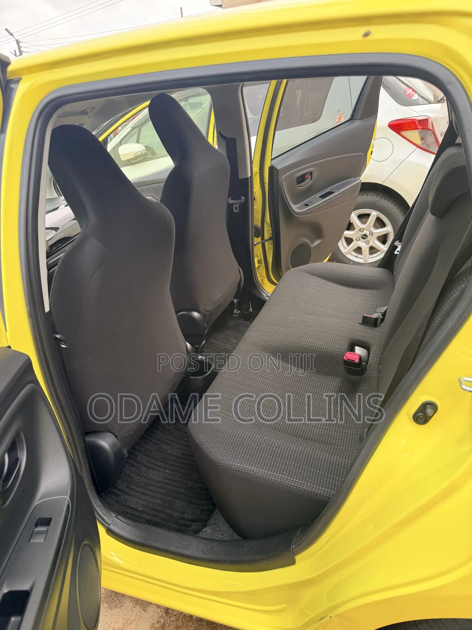 Toyota Vitz 1.3 FWD 5dr 2015 Yellow