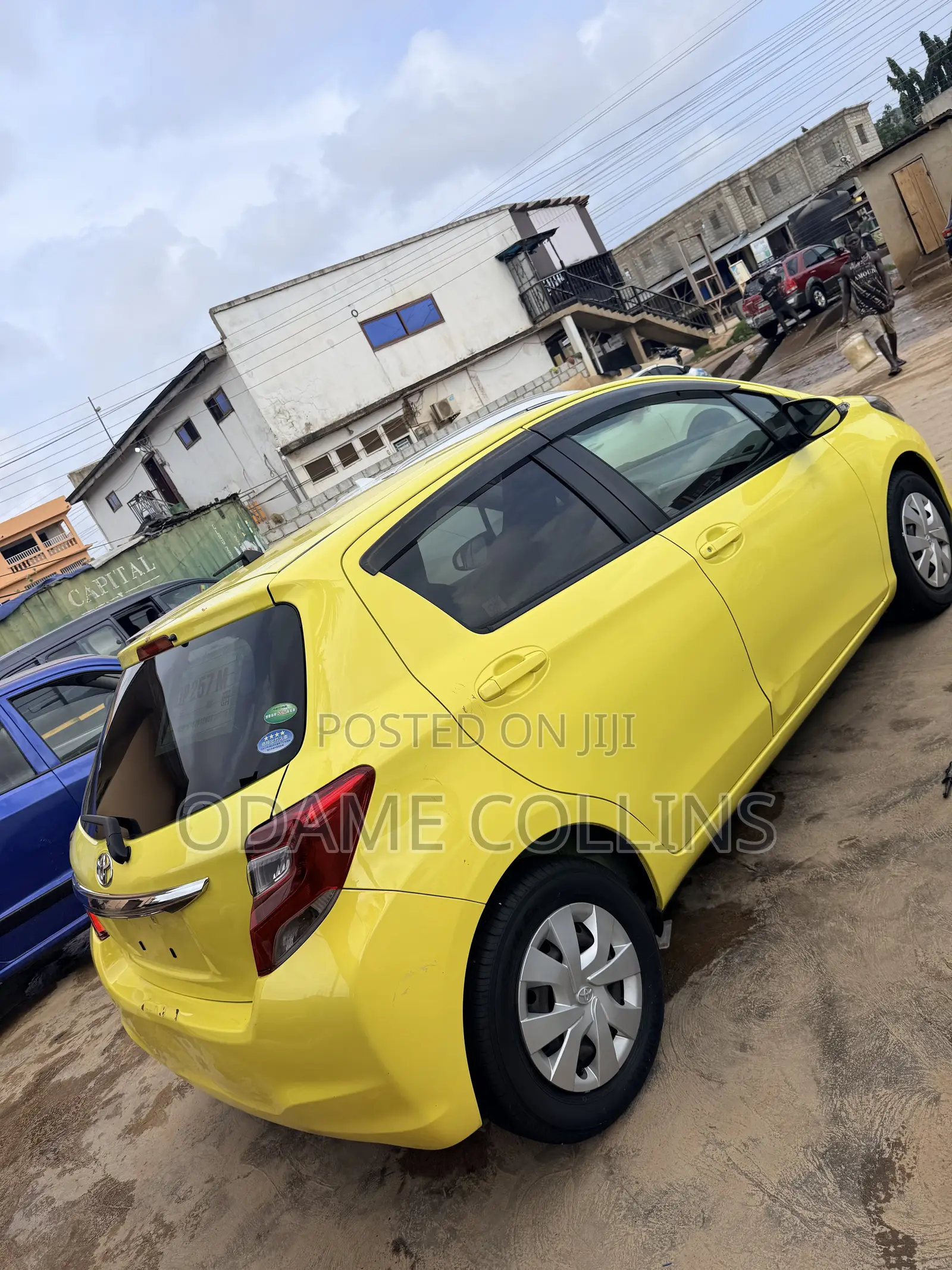 Toyota Vitz 1.3 FWD 5dr 2015 Yellow