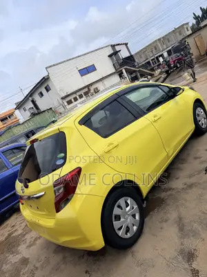 Toyota Vitz 1.3 FWD 5dr 2015 Yellow