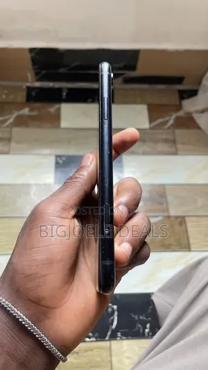 Apple iPhone XR 64 GB Black