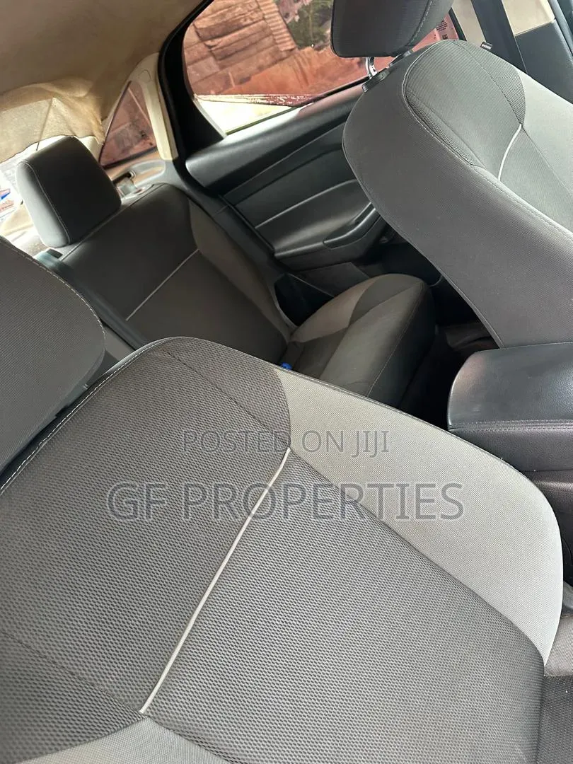 Ford Focus 2013 Silver