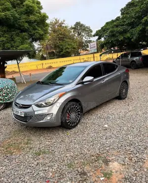 Hyundai Elantra SE 4dr Sedan (1.8L 4cyl 6A) 2014 Silver