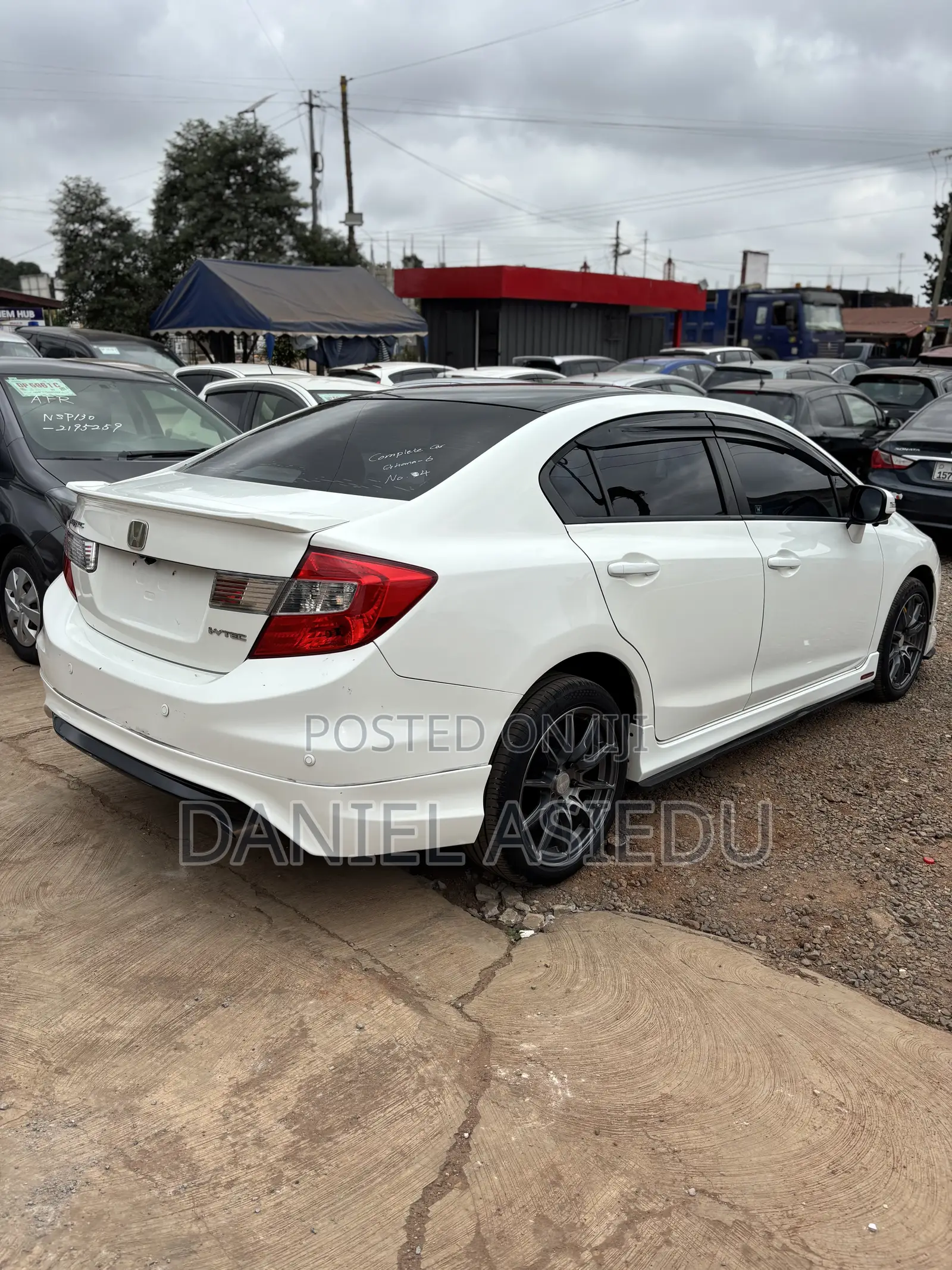 Honda Civic EX-L 4dr Sedan w/Nav (1.8L 4cyl CVT) 2014 White
