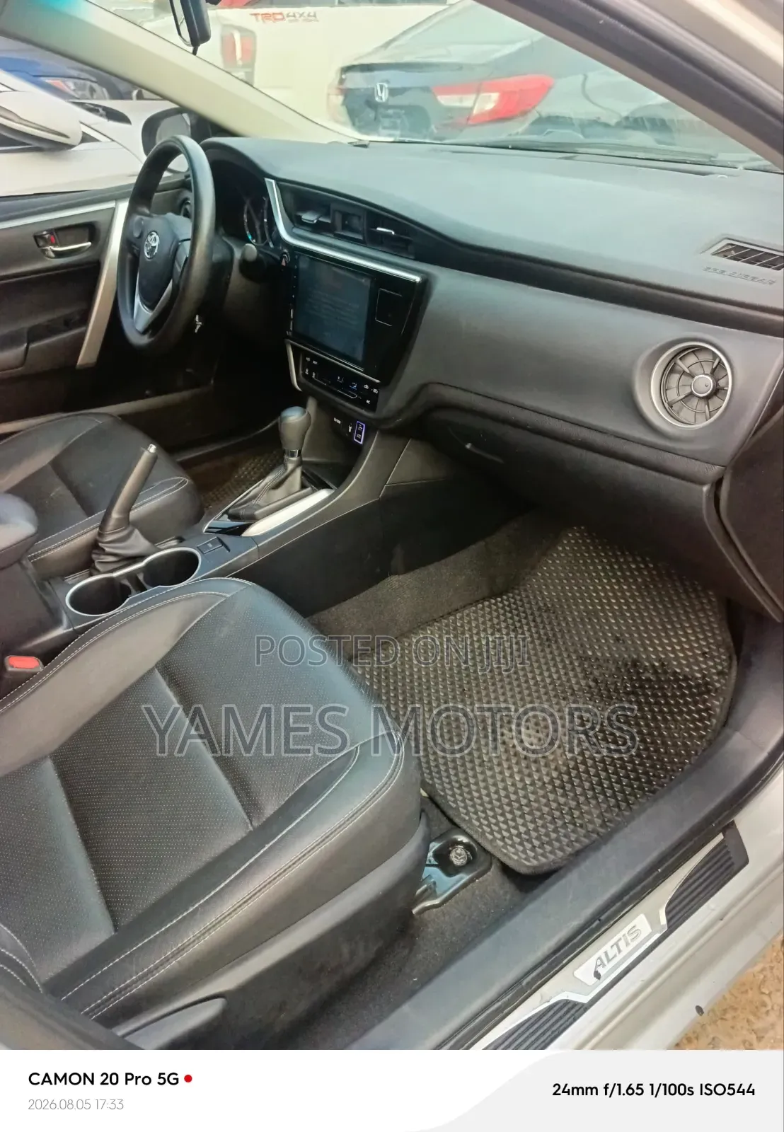 Toyota Corolla Altis 2018 Silver