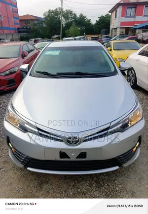 Toyota Corolla Altis 2018 Silver