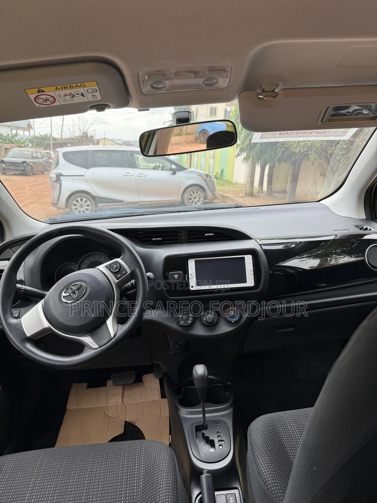 Toyota Vitz 2015 Yellow