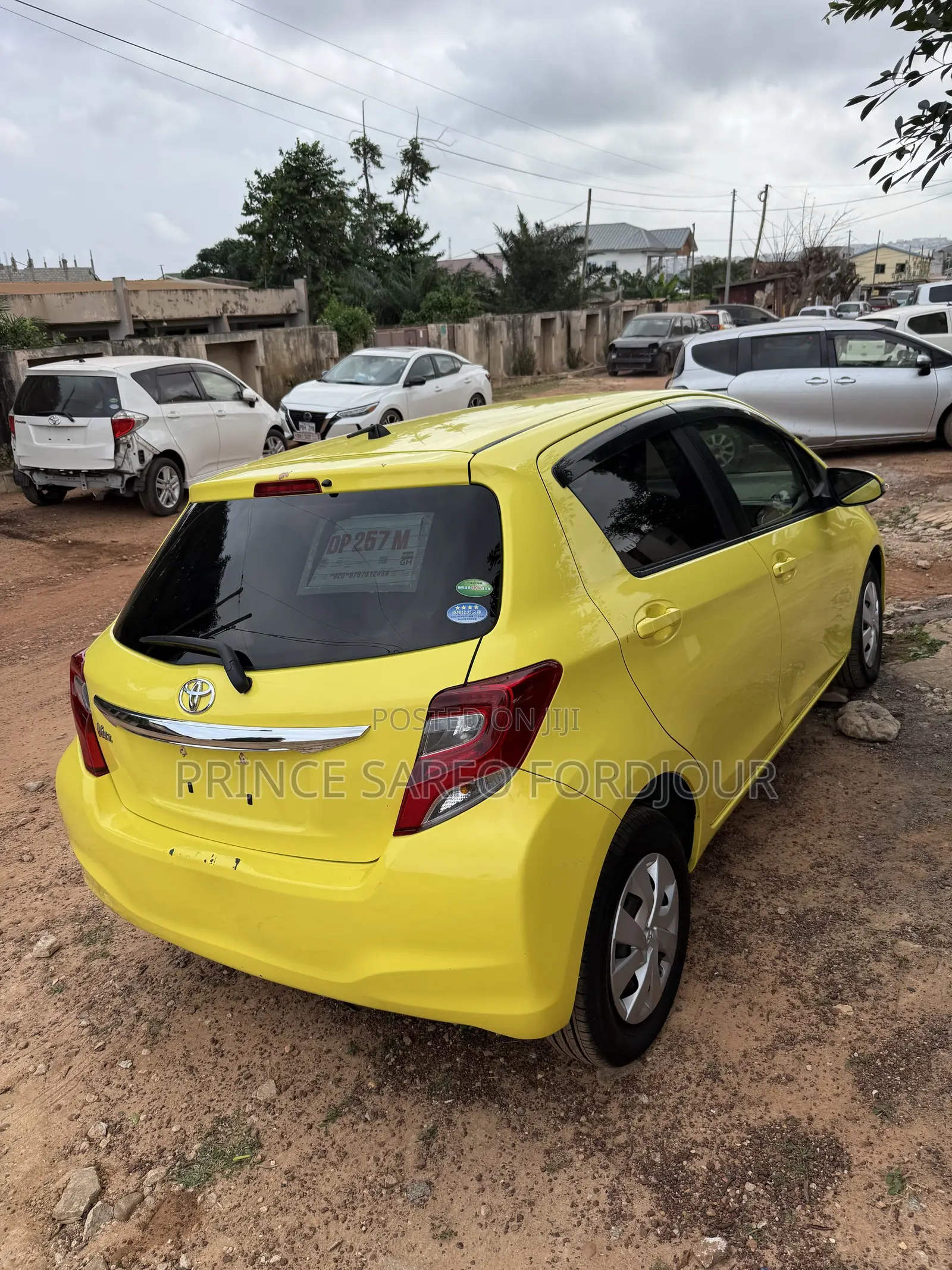 Toyota Vitz 2015 Yellow