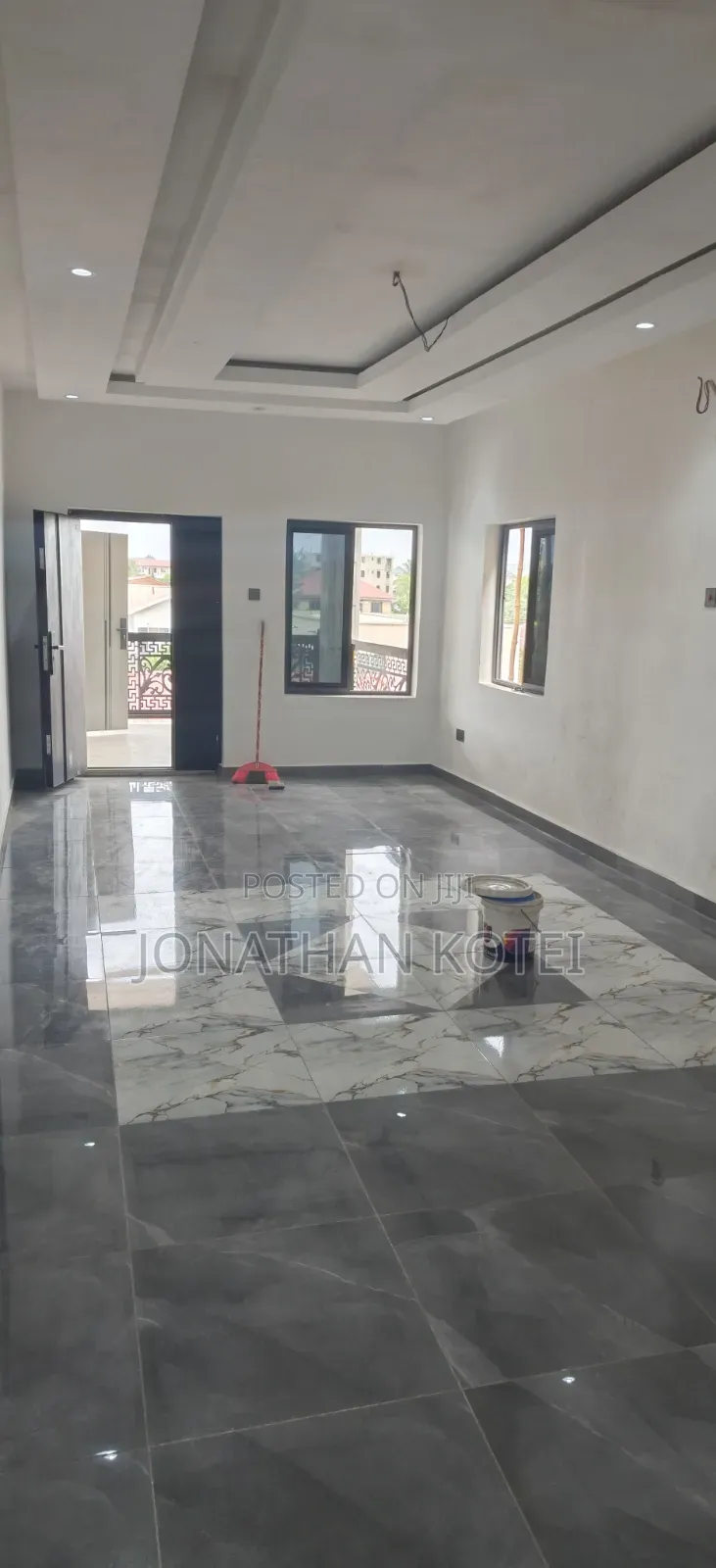 2bdrm Apartment in Bushroad, New Town for rent