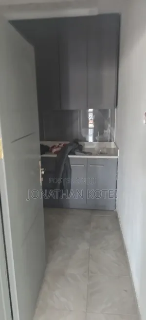 2bdrm Apartment in Bushroad, New Town for rent