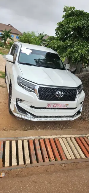 Toyota Land Cruiser Prado 2.7 i 2012 White