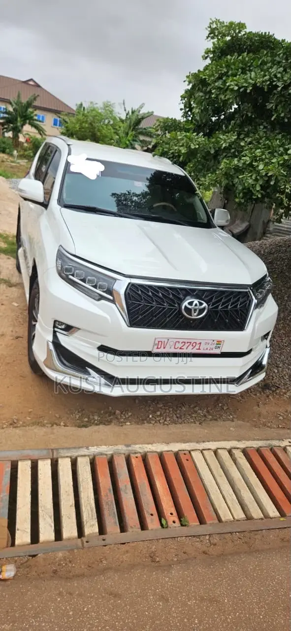 Toyota Land Cruiser Prado 2.7 i 2012 White