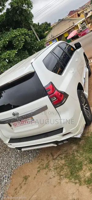 Toyota Land Cruiser Prado 2.7 i 2012 White