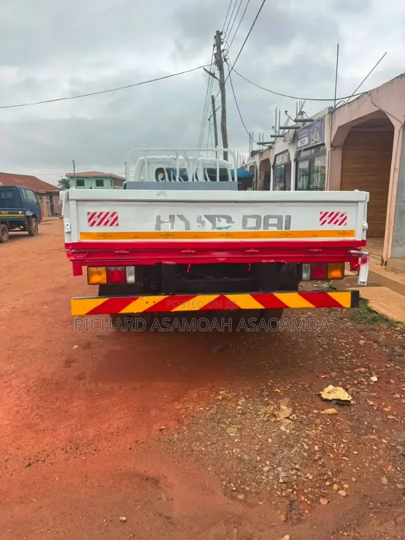 Hyundai Might 2 19 Registration