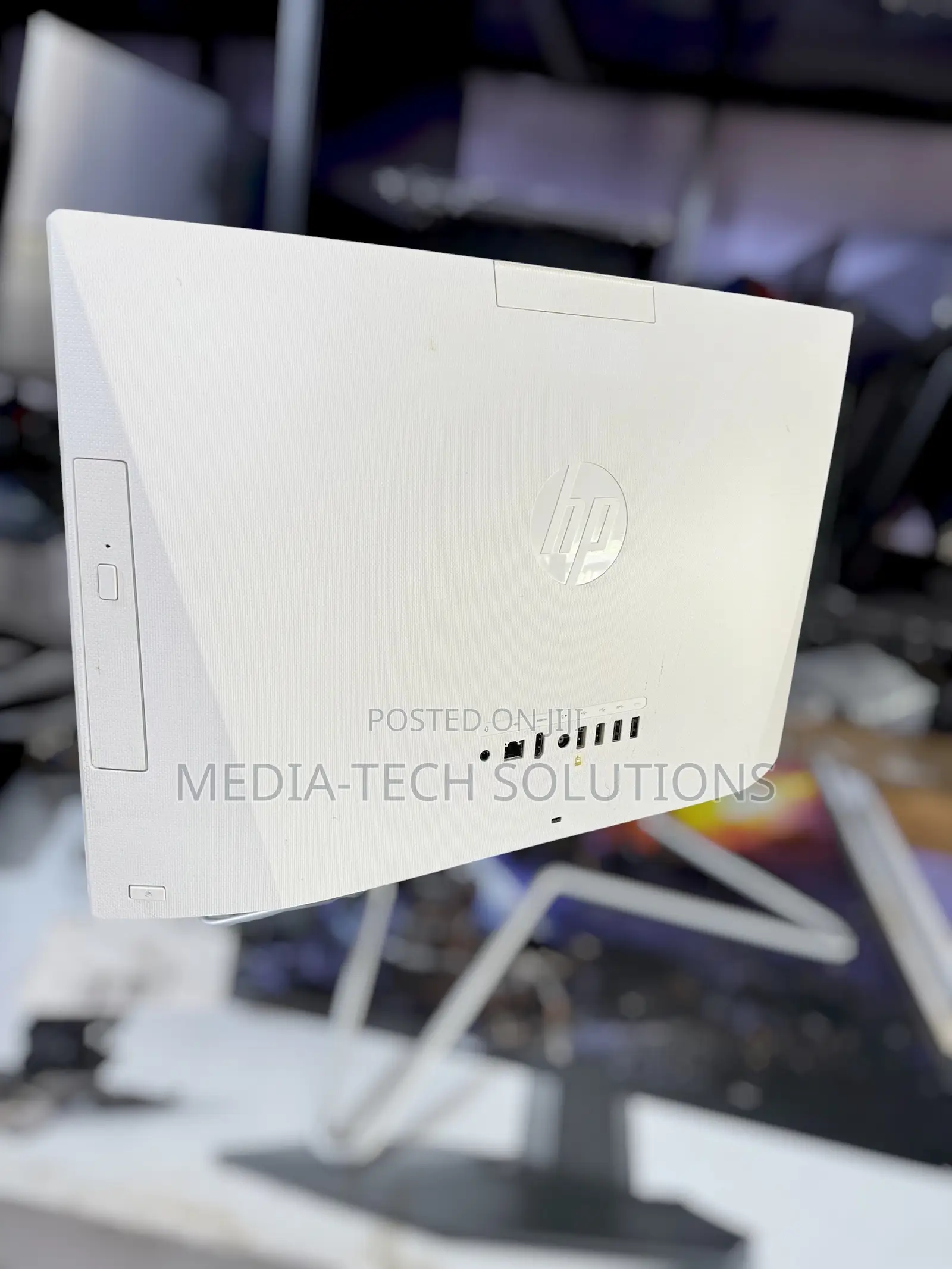 Desktop Computer HP AiO 22 16GB AMD SSD 256GB