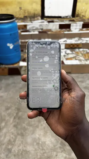 Apple iPhone XR 64 GB White