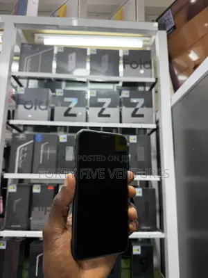 Apple iPhone 11 64 GB Black