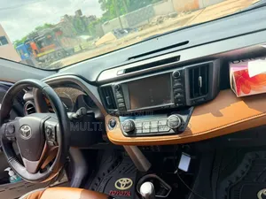 Toyota RAV4 Limited AWD (2.5L 4cyl 6A) 2016 Gray