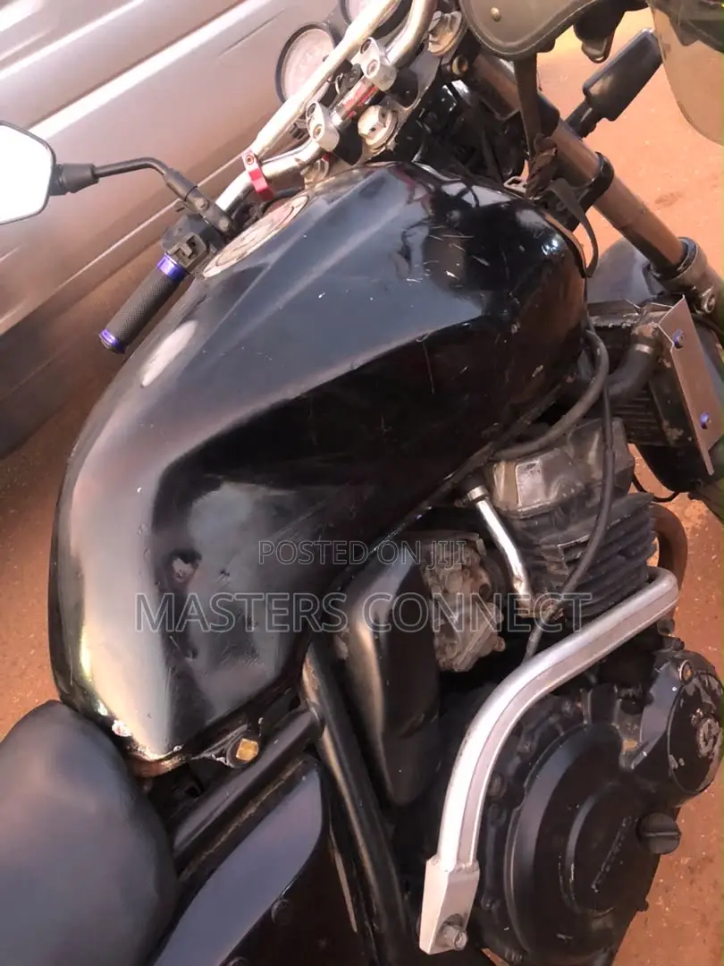 Honda CB 2006 Black