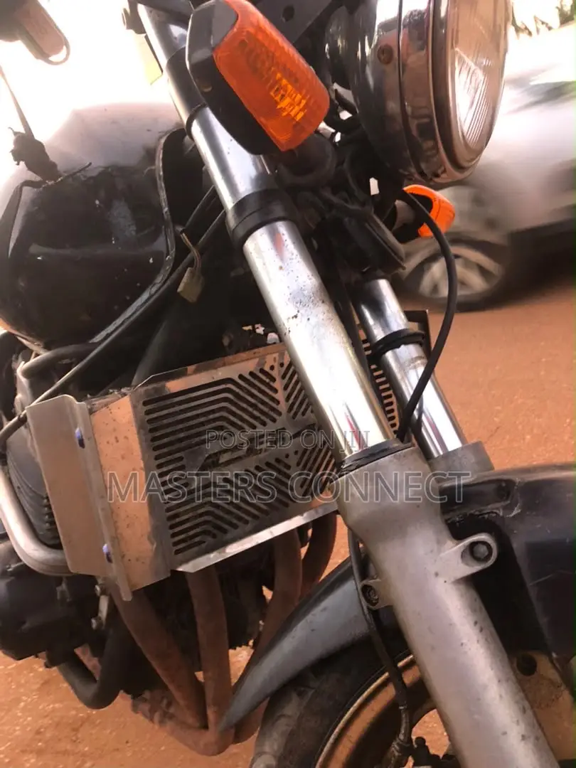 Honda CB 2006 Black