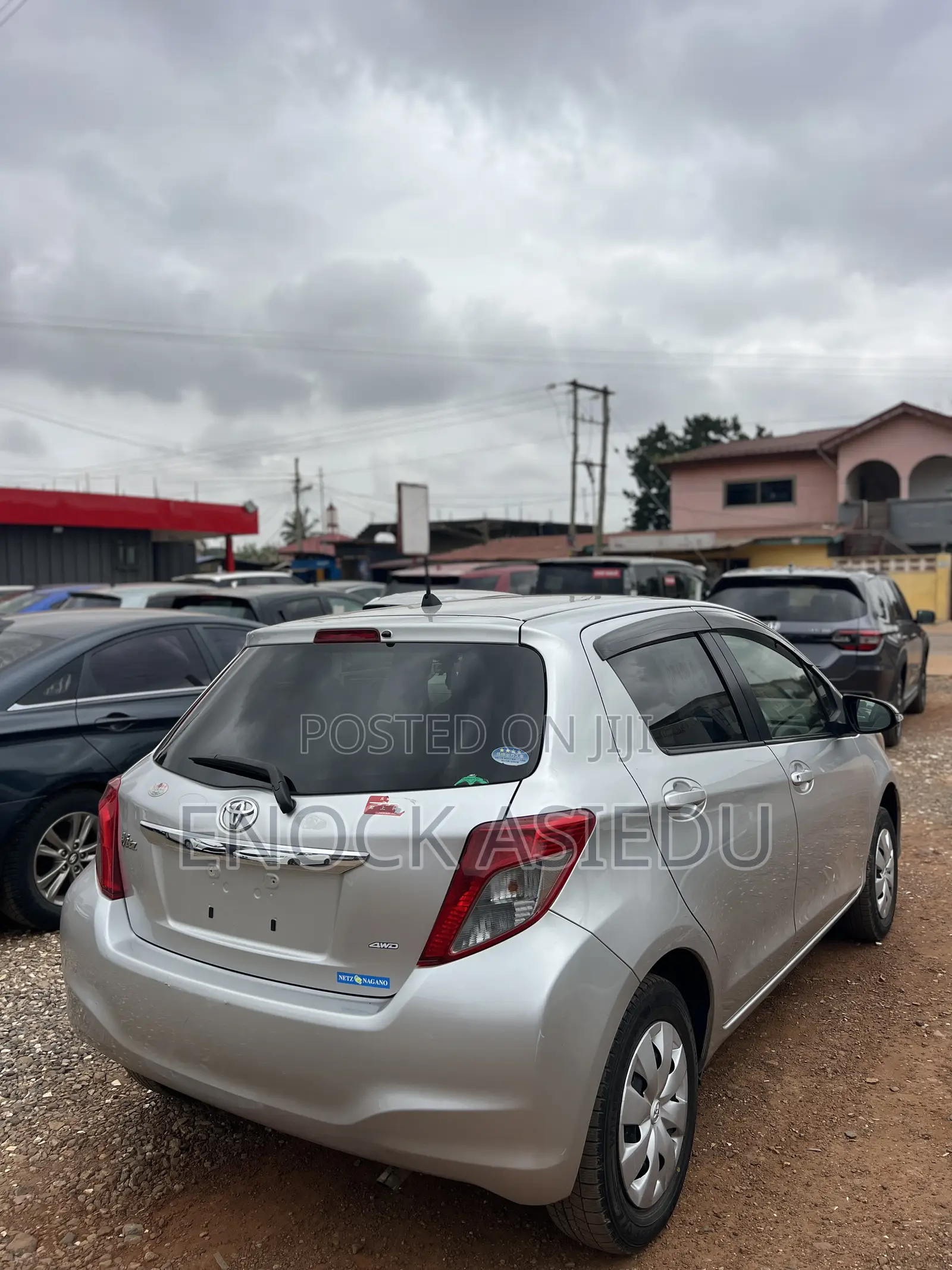Toyota Vitz 1.3 FWD 5dr 2014 Silver