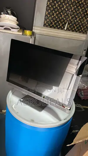 Desktop Computer HP 8GB Intel Core i3 SSD 1T