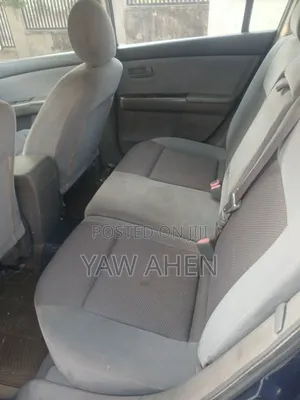 Nissan Versa 2010 Blue