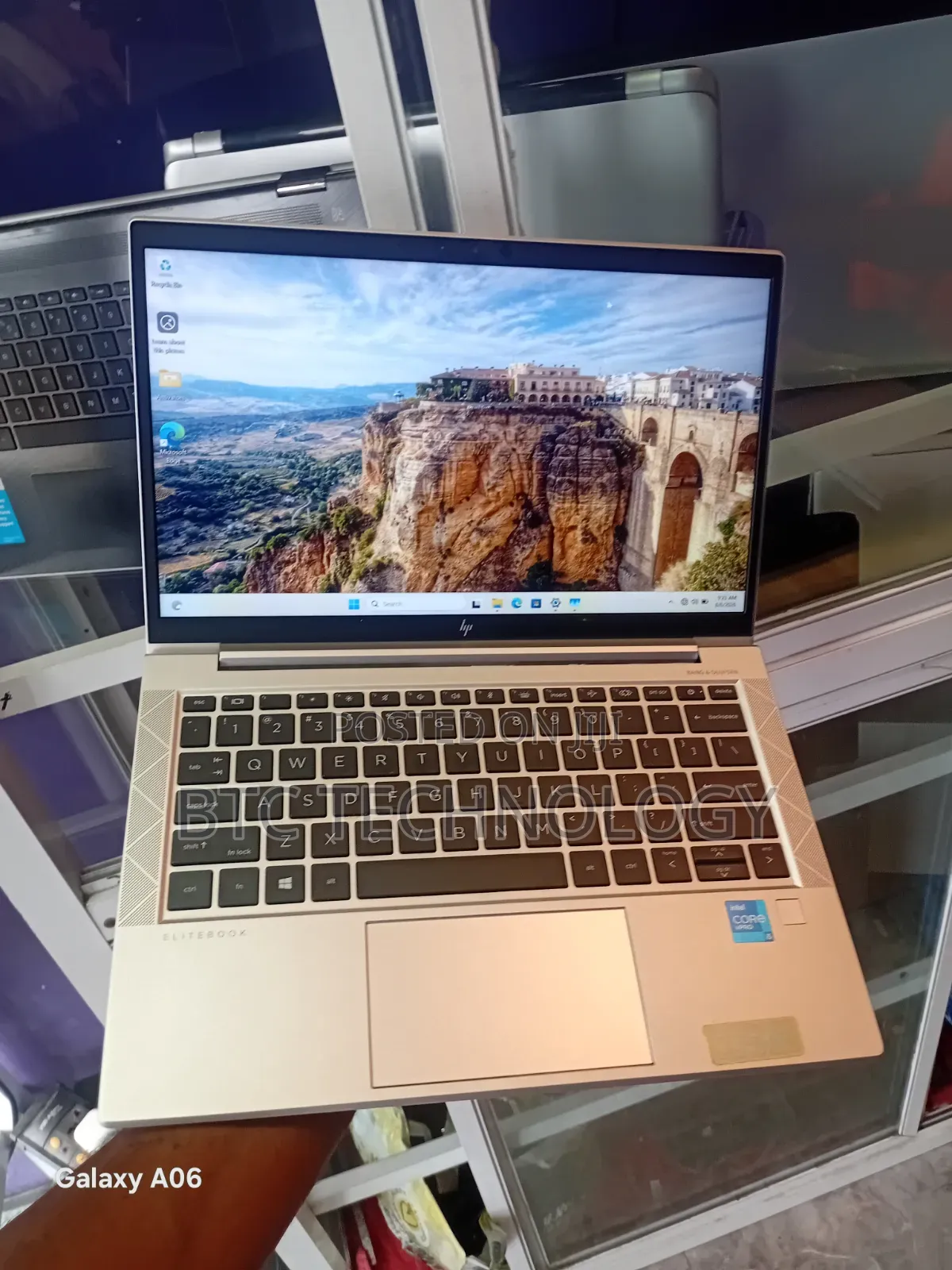 New Laptop HP EliteBook 840 G8 16GB Intel Core i5 SSD 256GB
