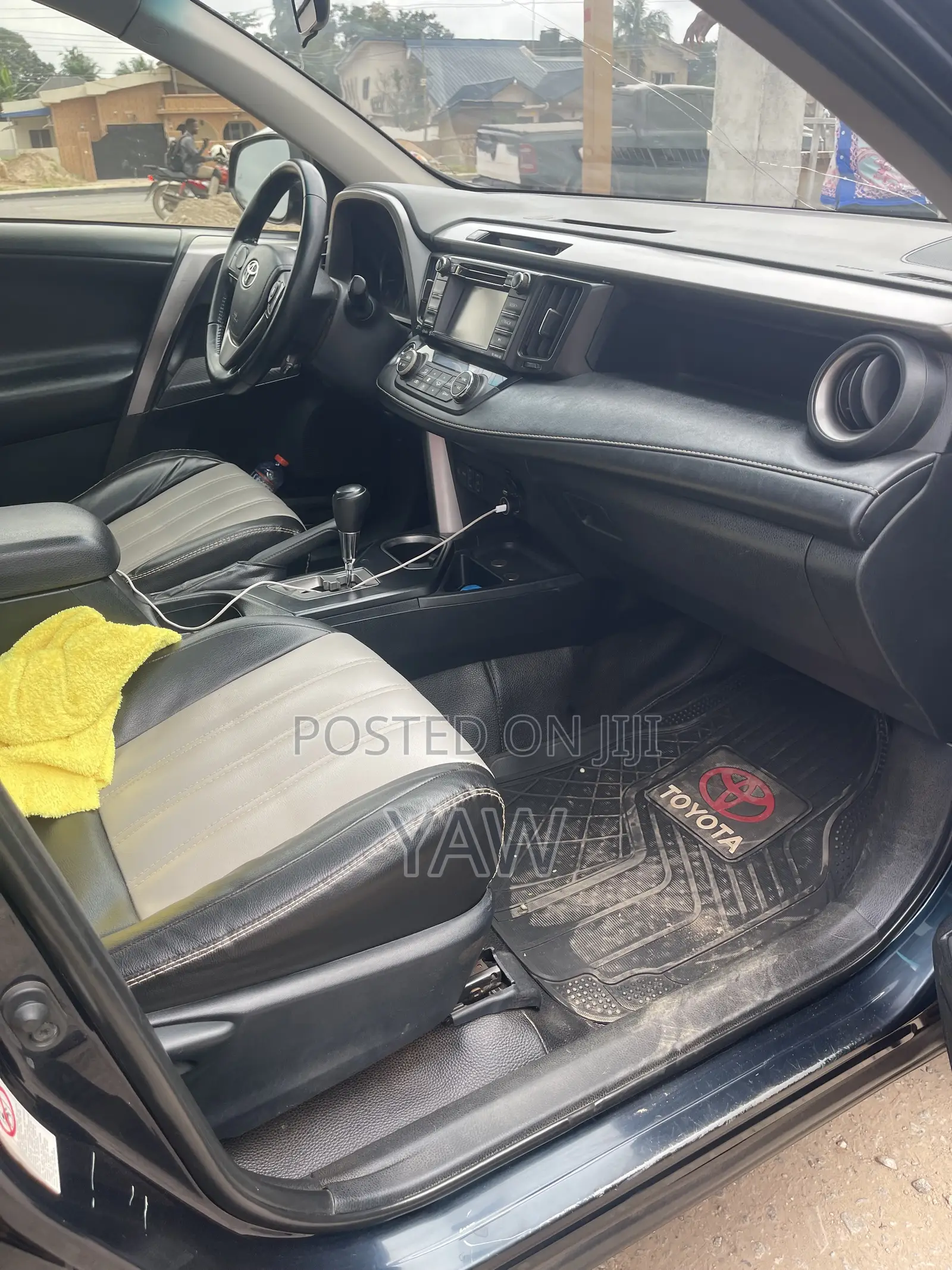 Toyota RAV4 Limited AWD 2019 Green