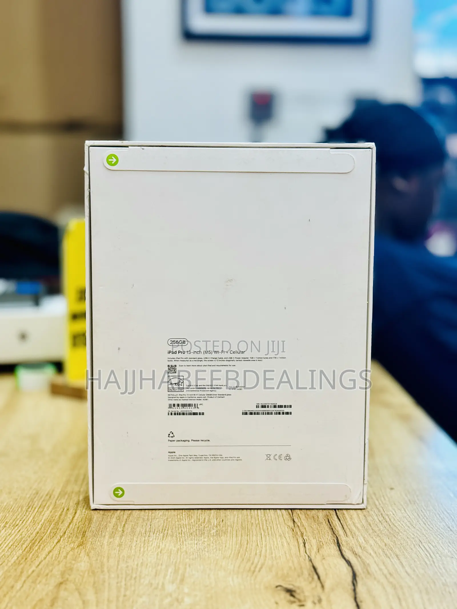 New Apple iPad Pro 13 (2025) 256 GB Gray