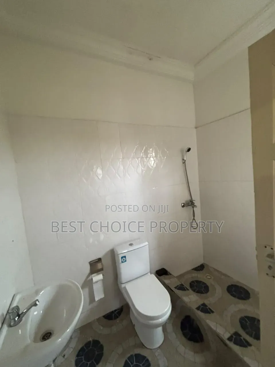 3bdrm Apartment in New Legon for rent