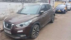 Nissan Kicks 2018 Brown