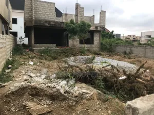 4bdrm House in Sakumono for sale