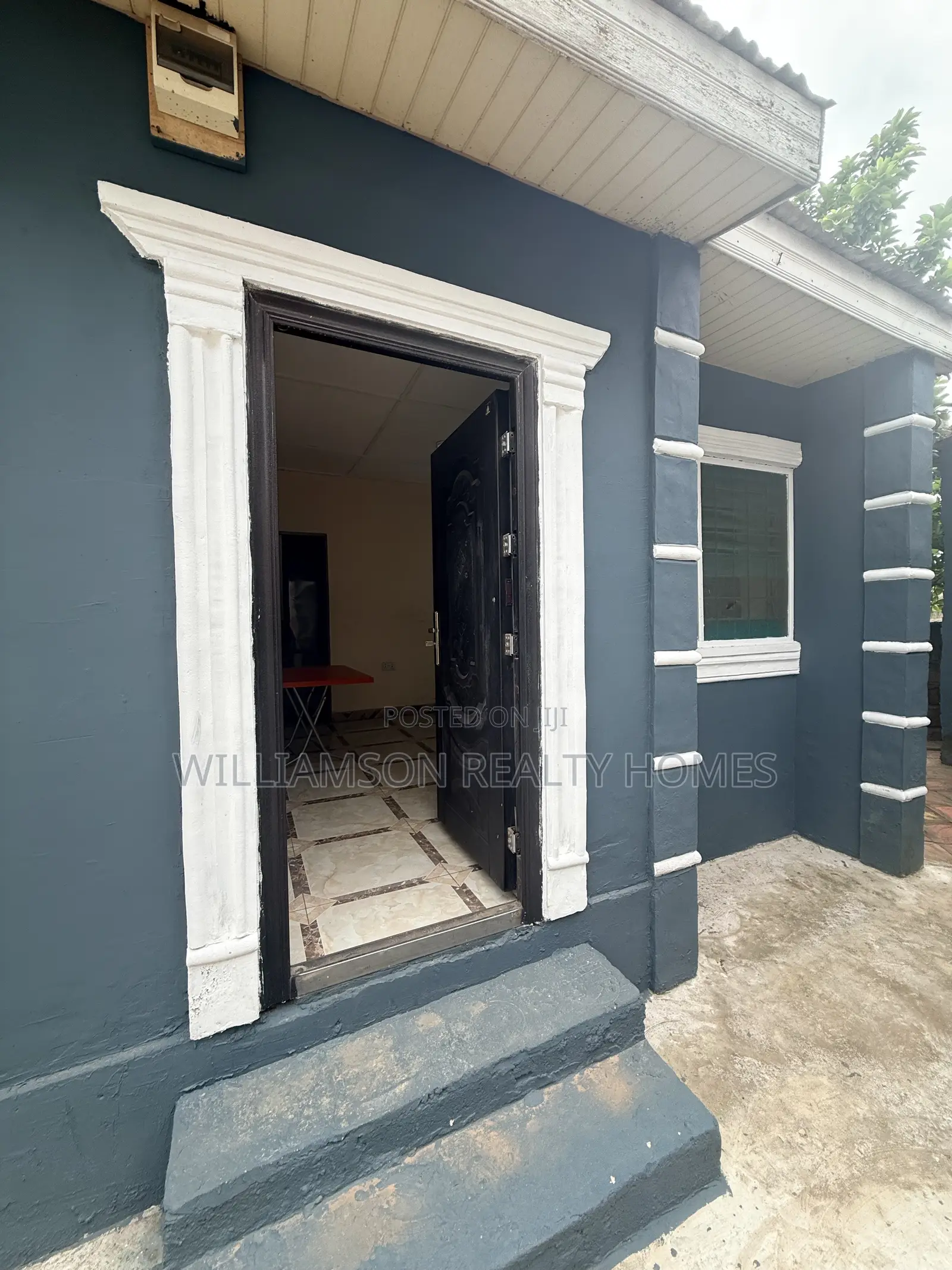 1bdrm Apartment in Community 18 Police, Spintex for rent