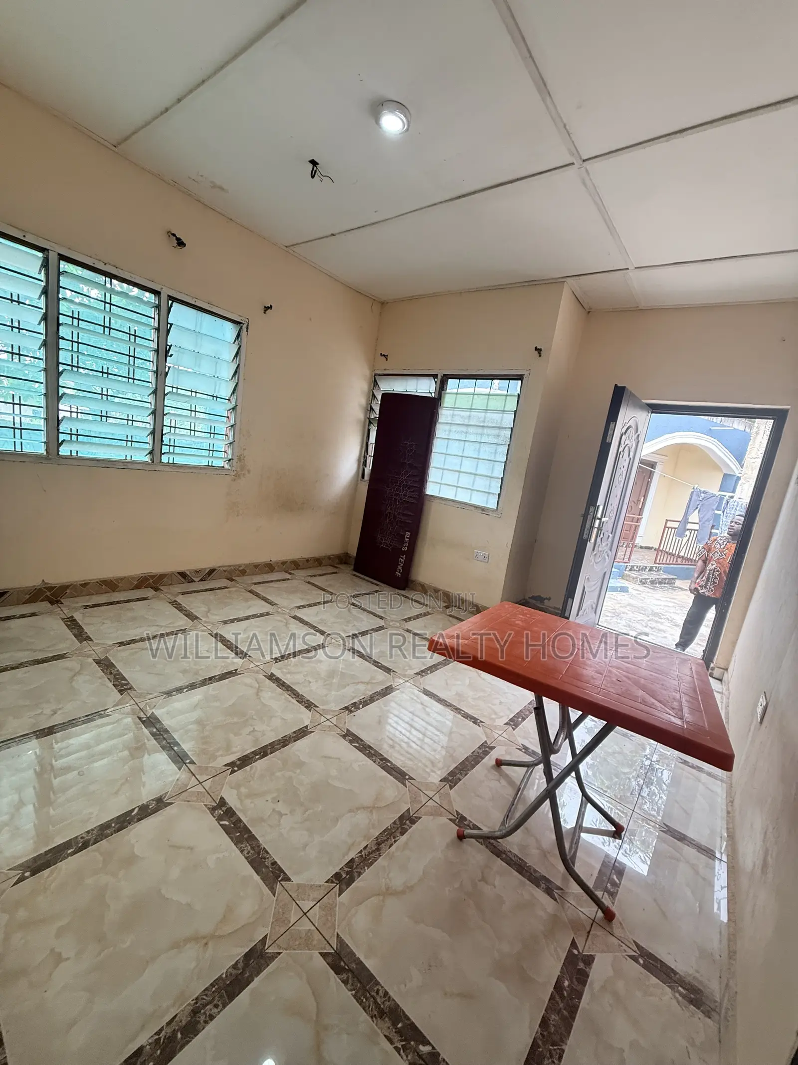 1bdrm Apartment in Community 18 Police, Spintex for rent