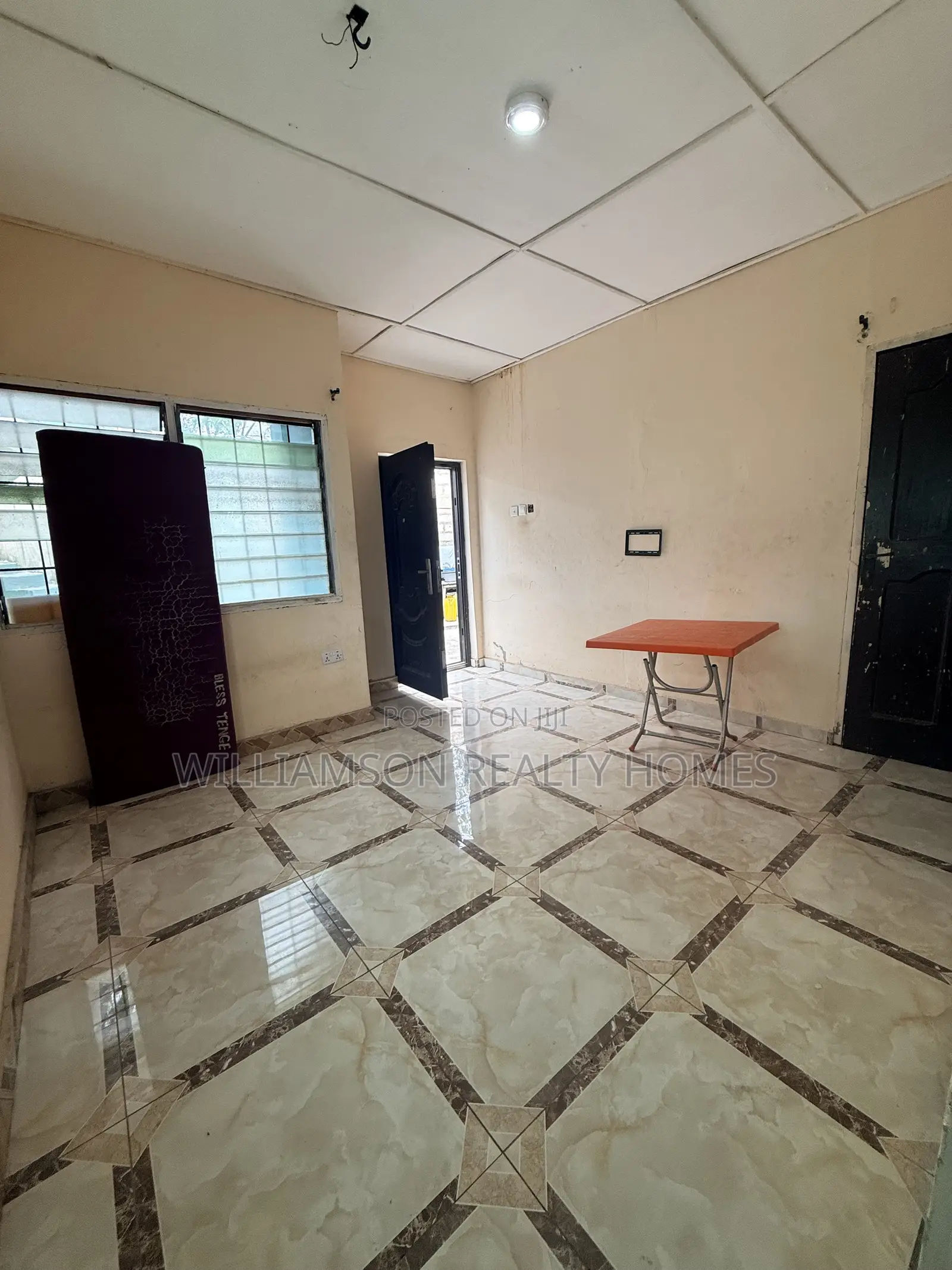 1bdrm Apartment in Community 18 Police, Spintex for rent