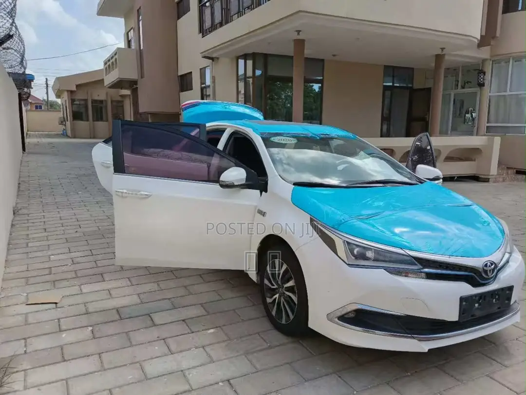 Toyota Corolla 2020 White
