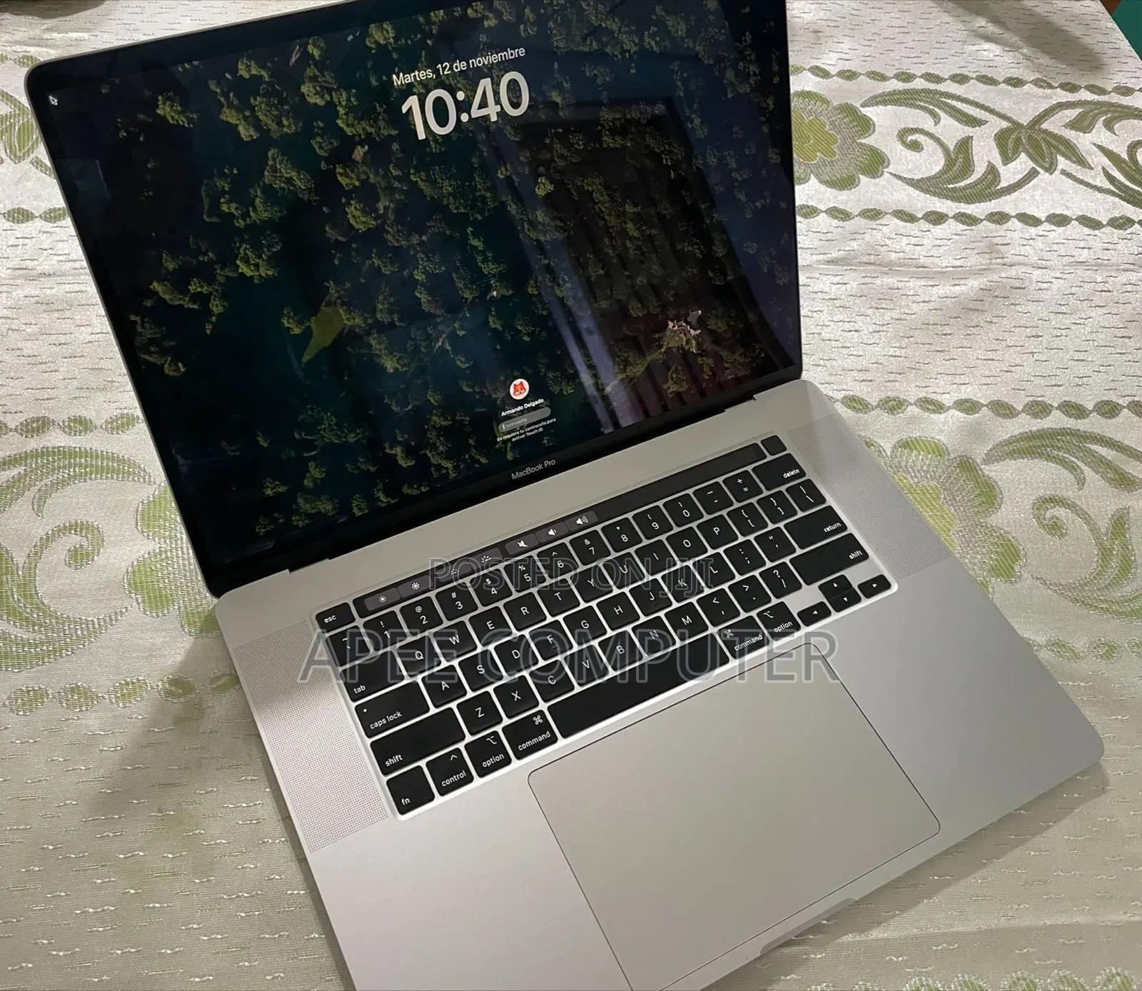 New Laptop Apple MacBook Pro 2019 16GB Intel Core i9 SSD 1T
